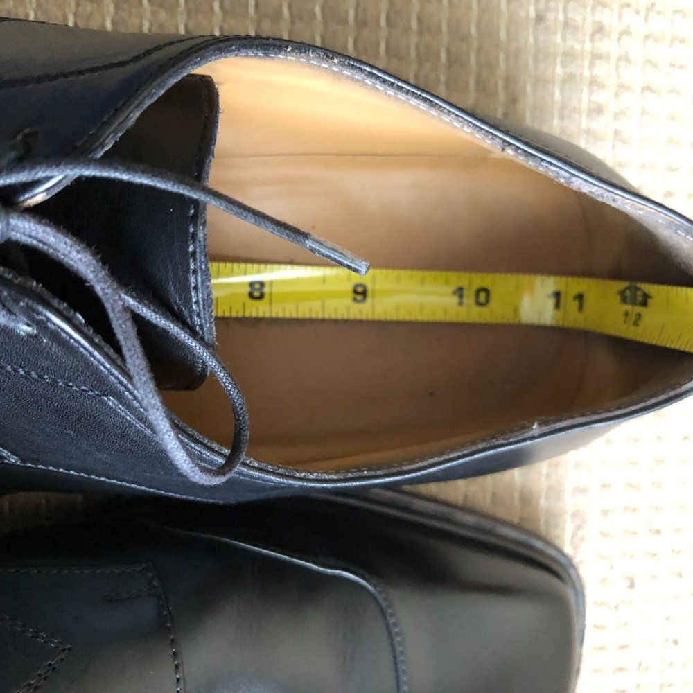 Louis Vuitton Men's Black Dress Shoes . - Picture 12 of 14